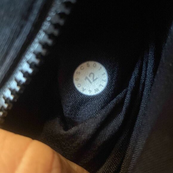 Lululemon NTS Jacket Spacer Material Black Size 12 - Picture 4 of 6
